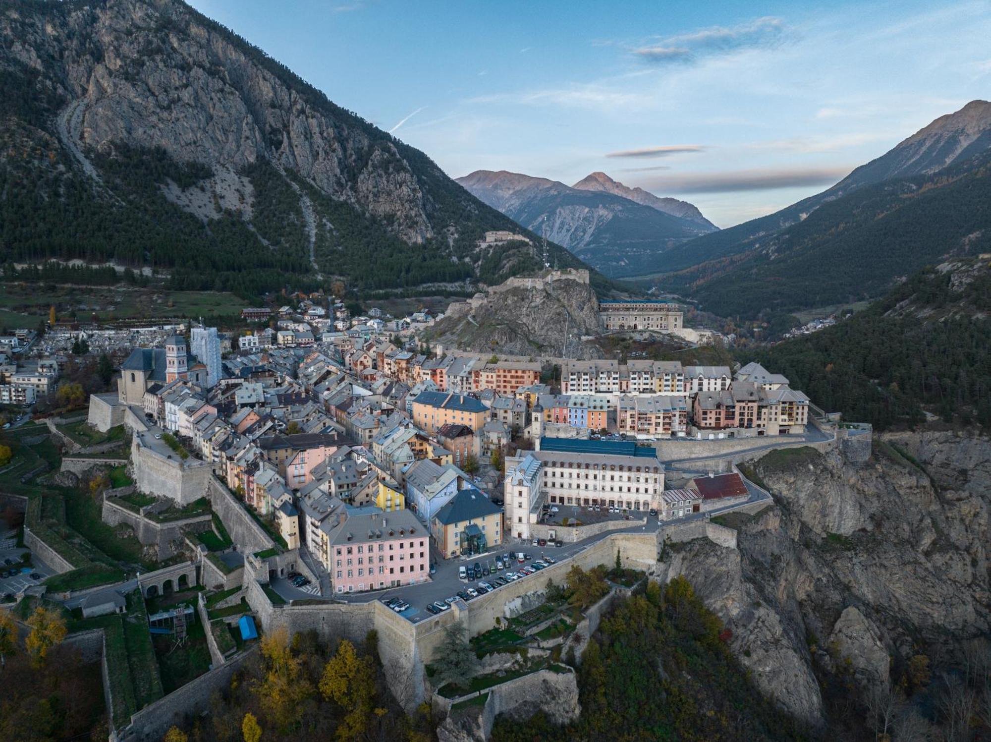 Hotel Vauban Briancon Serre Chevalier エクステリア 写真